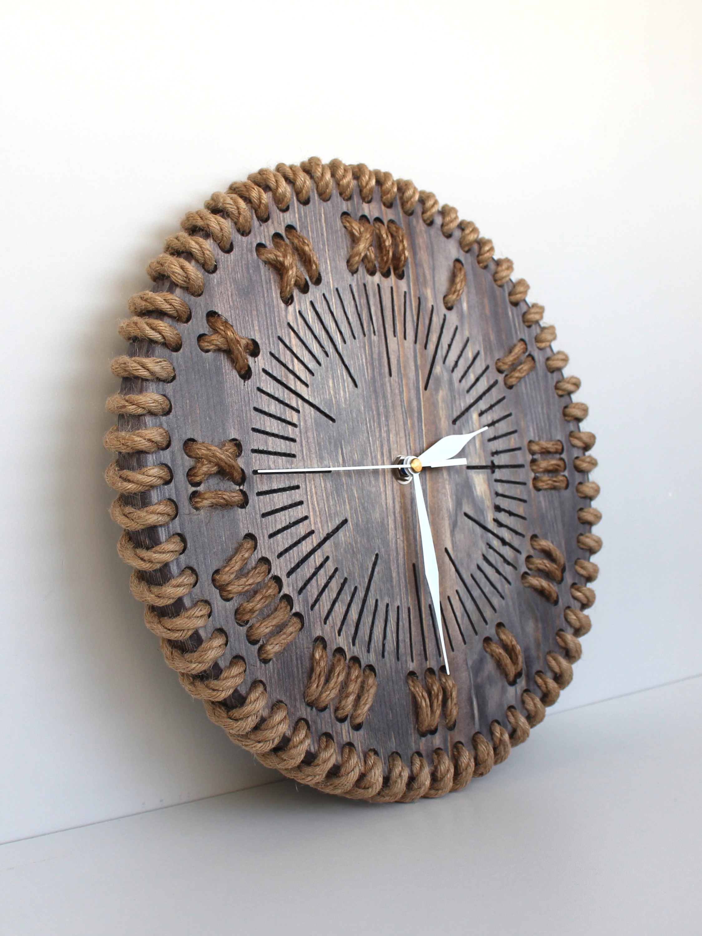 Часы из дерева и джута «Атмосфера»