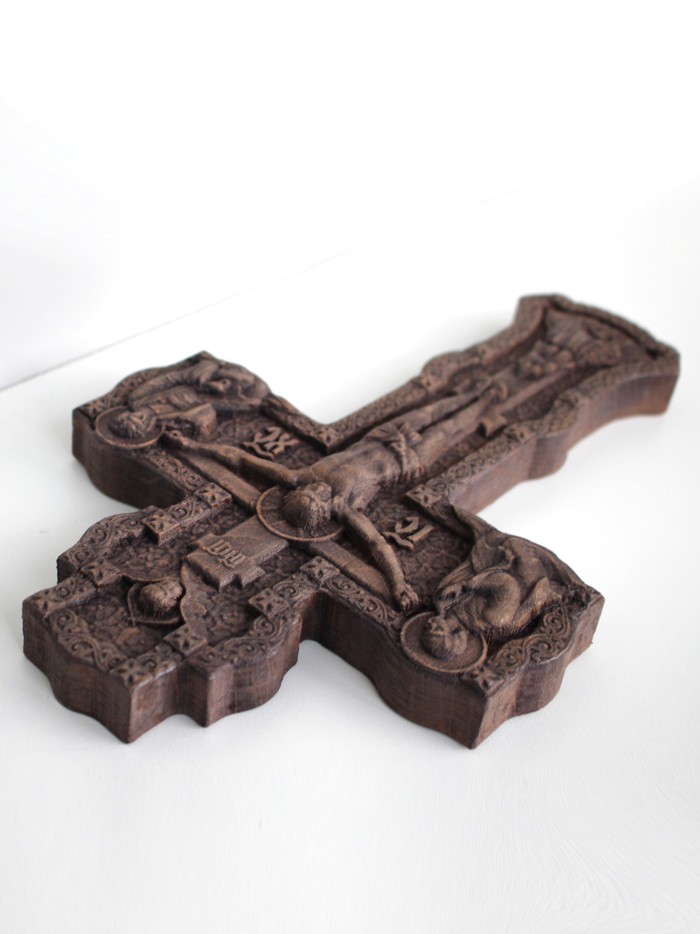 Распятие резное из бука