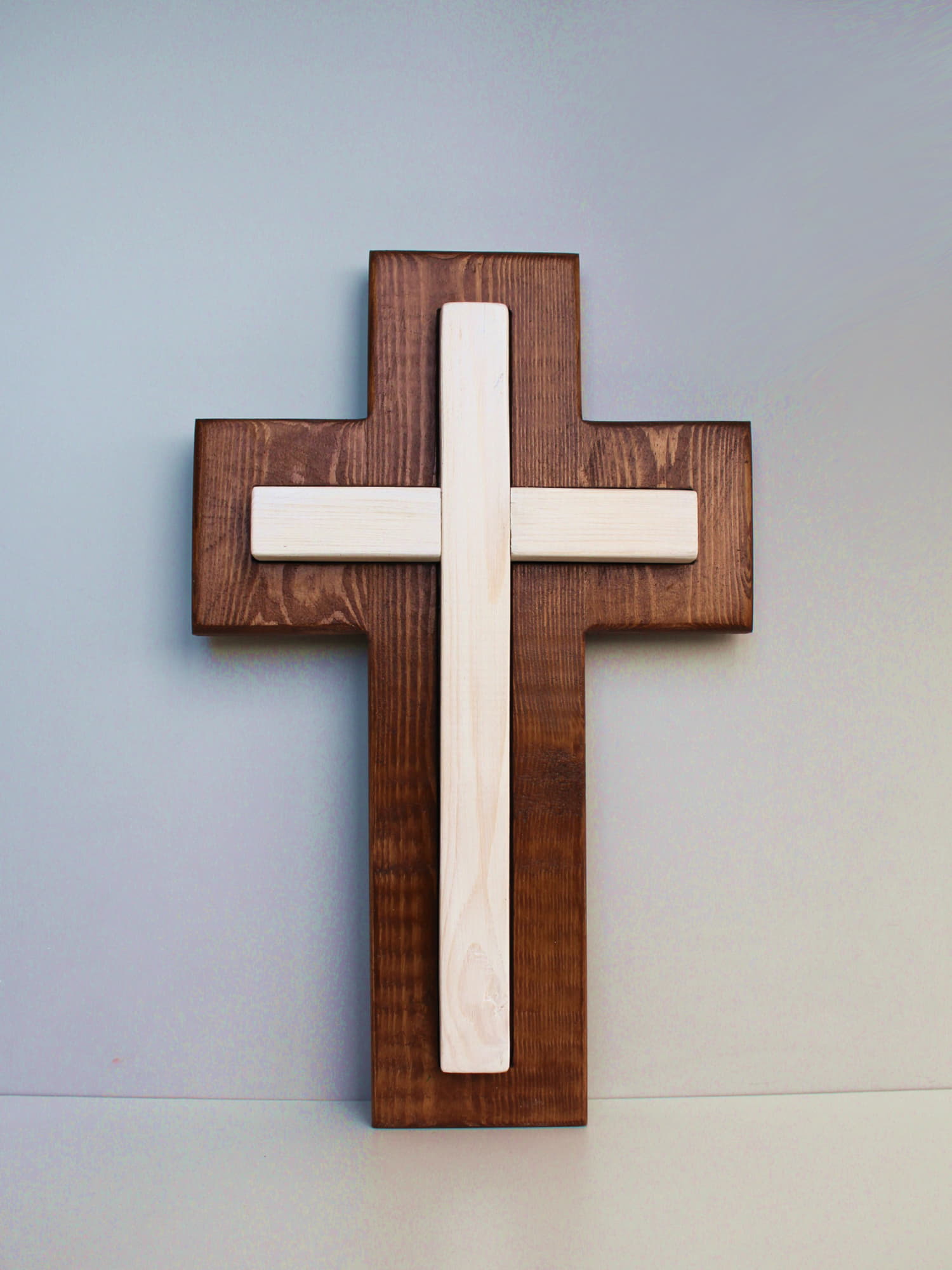 Крест настенный сдвоенный из дерева