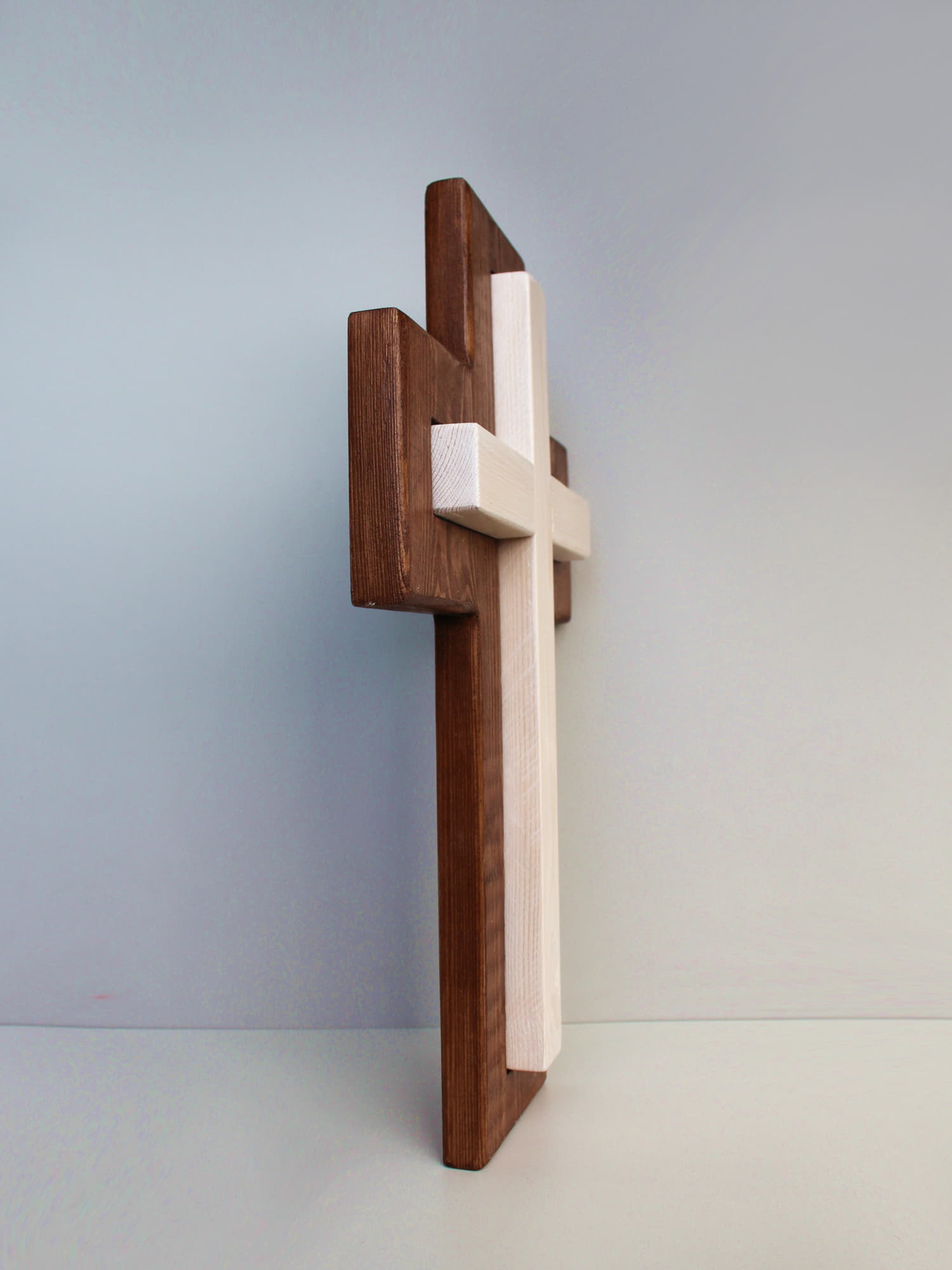Крест настенный сдвоенный из дерева