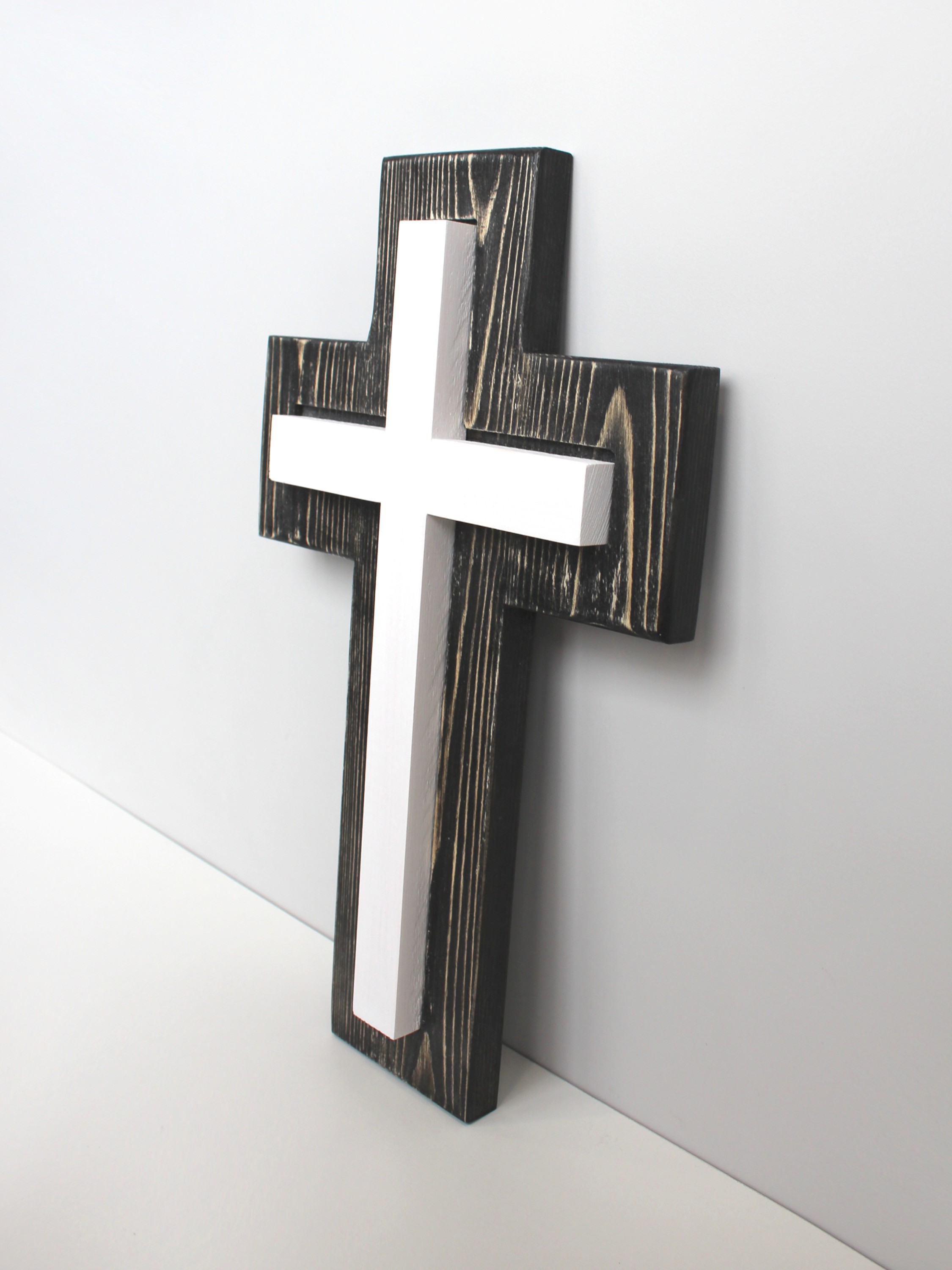 Крест настенный сдвоенный из дерева