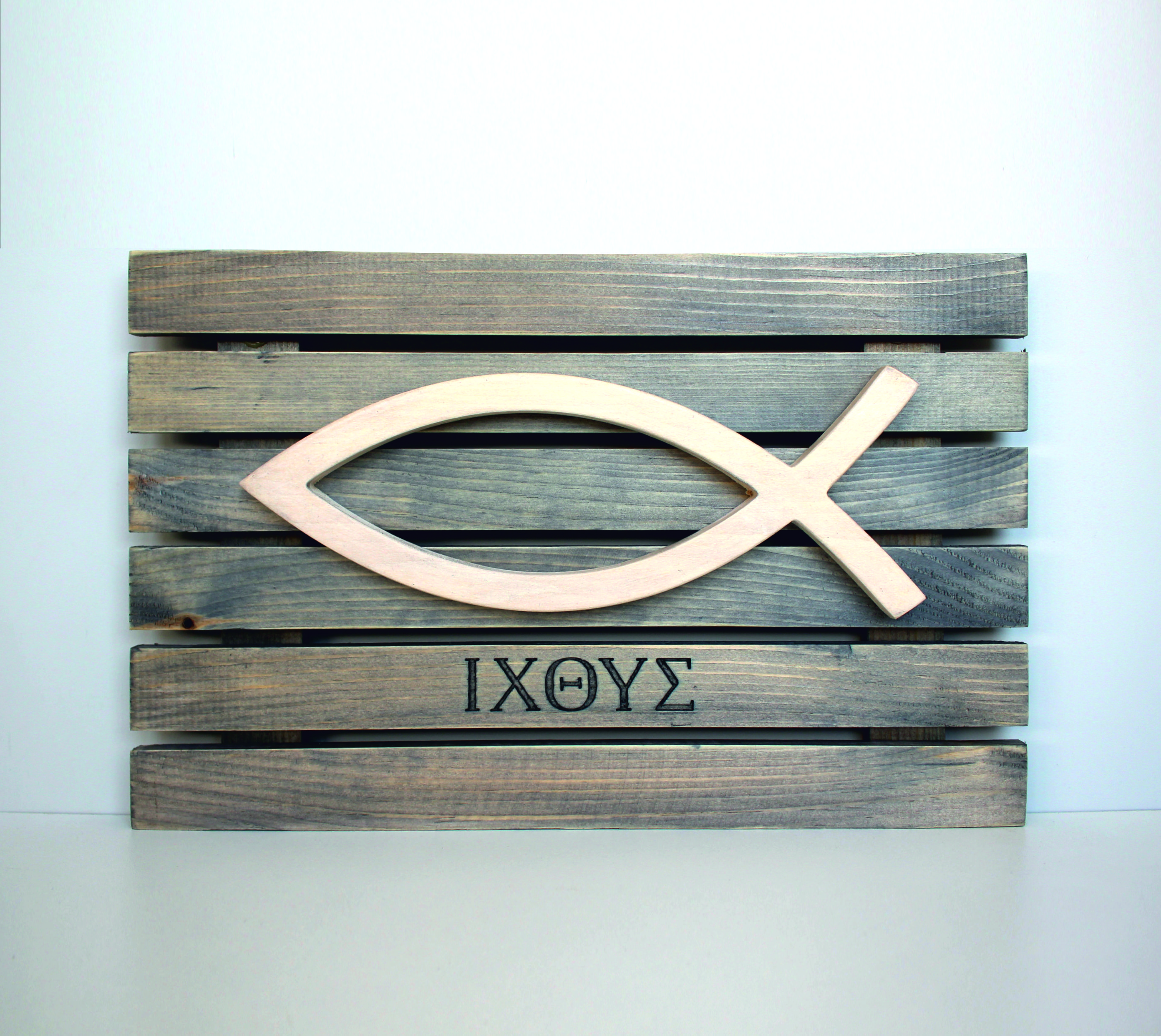 Панно резное "ИХТИС"