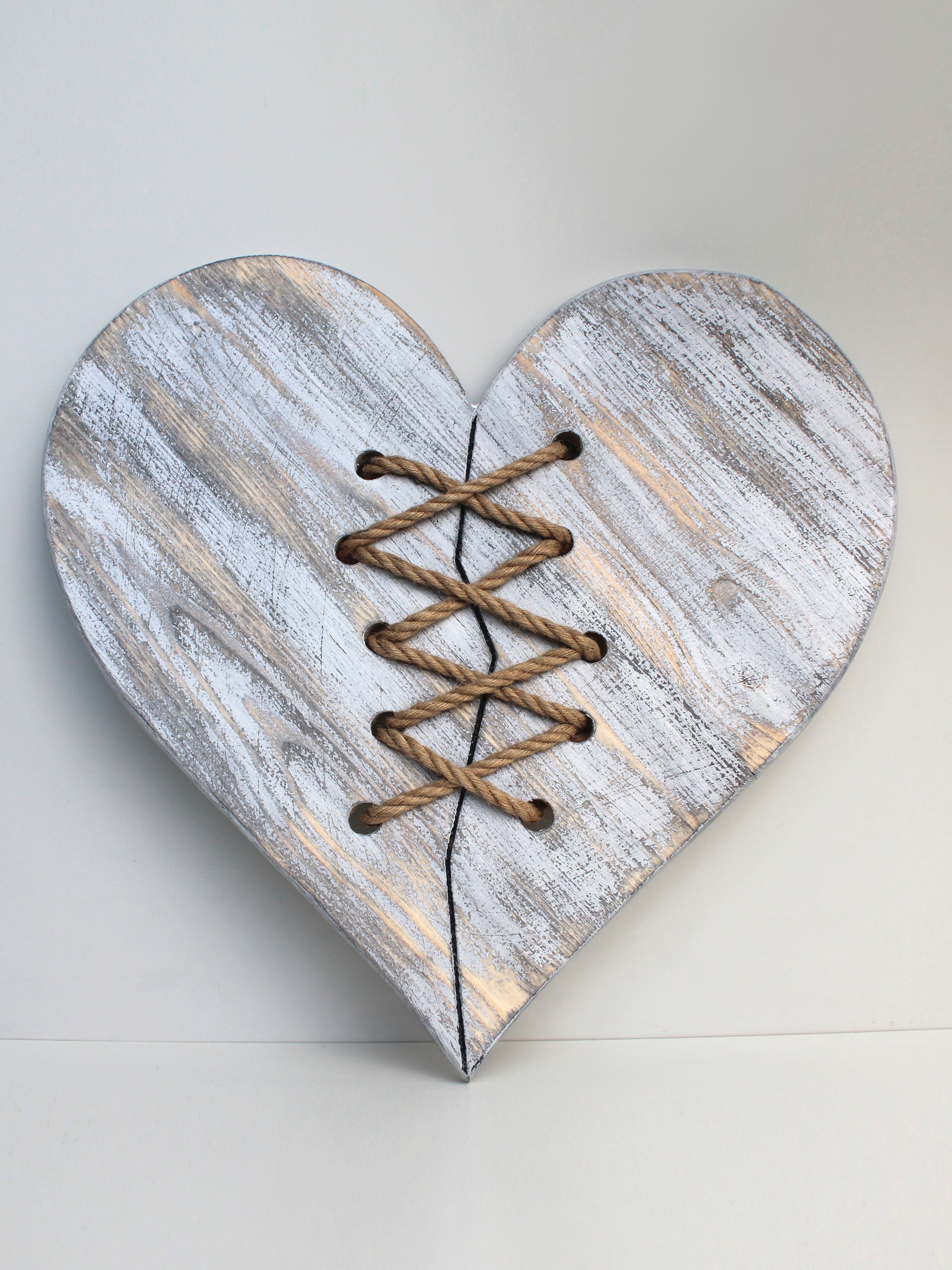 Панно "Разбитое сердце"